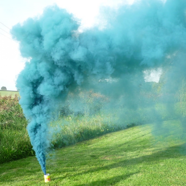 Mr. Smoke 4 Azurblau mit Reiznder Bild 1